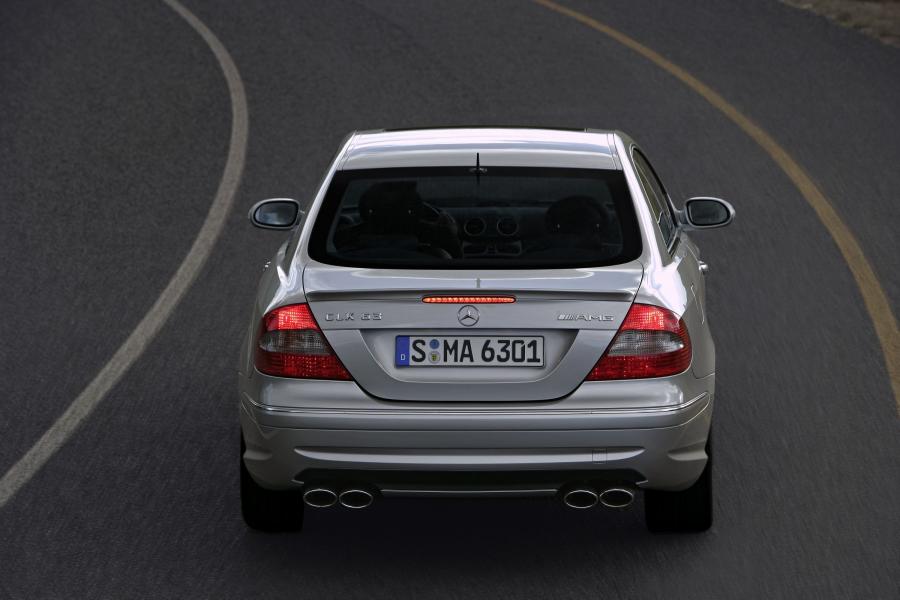  Mercedes-Benz CLK63 AMG 2007 года  (фото 16 из 20)
